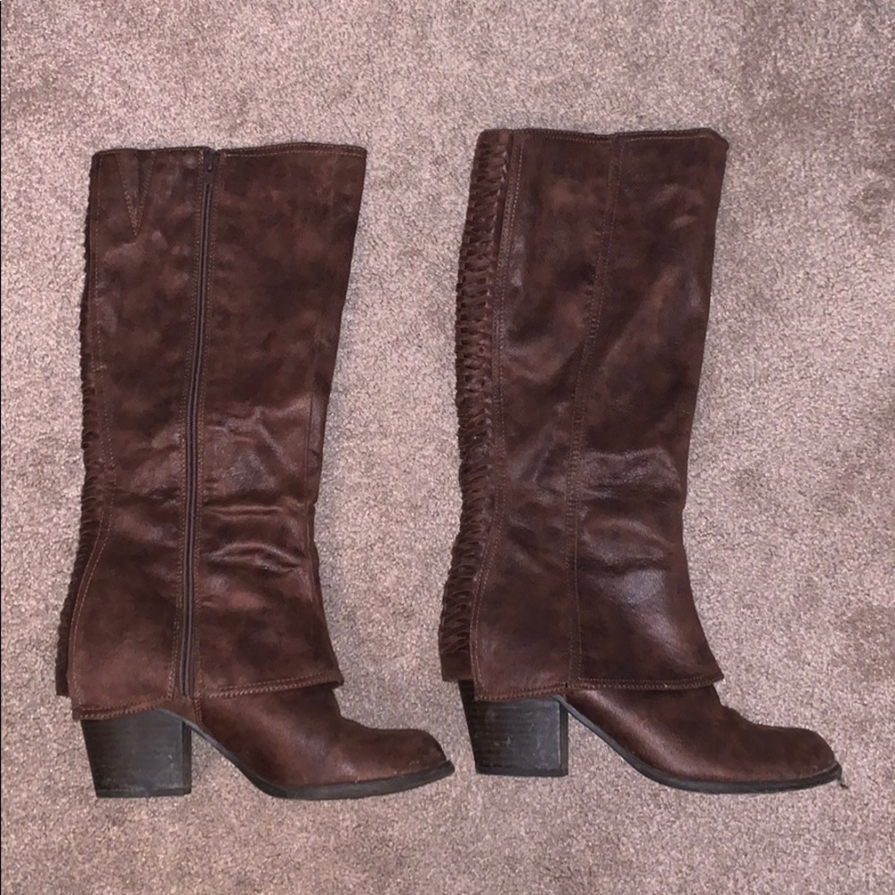 Heeled boots